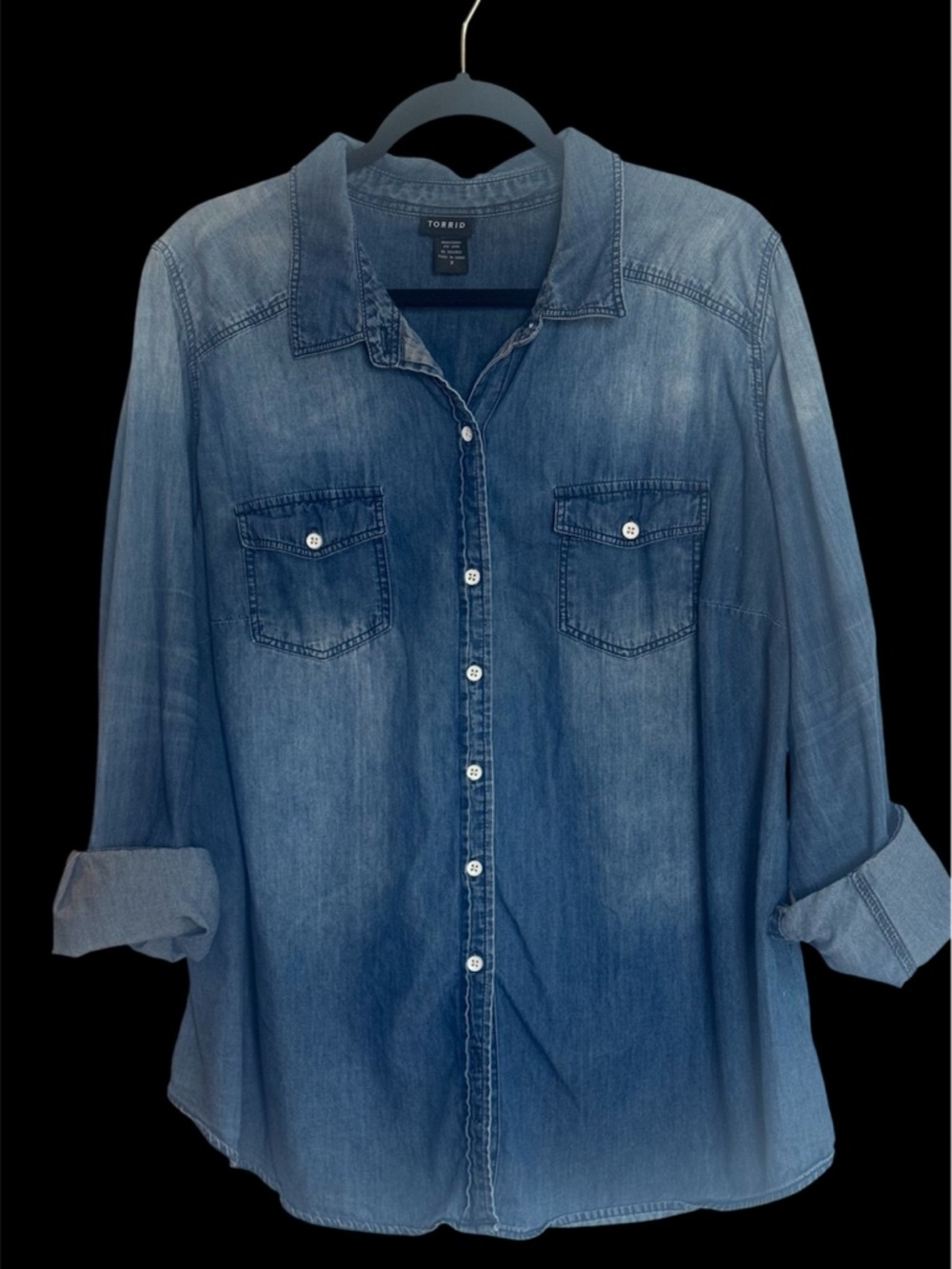 TORRID Indigo Wash Denim Shirt Lightweight Chambray Distressed Look Size 2